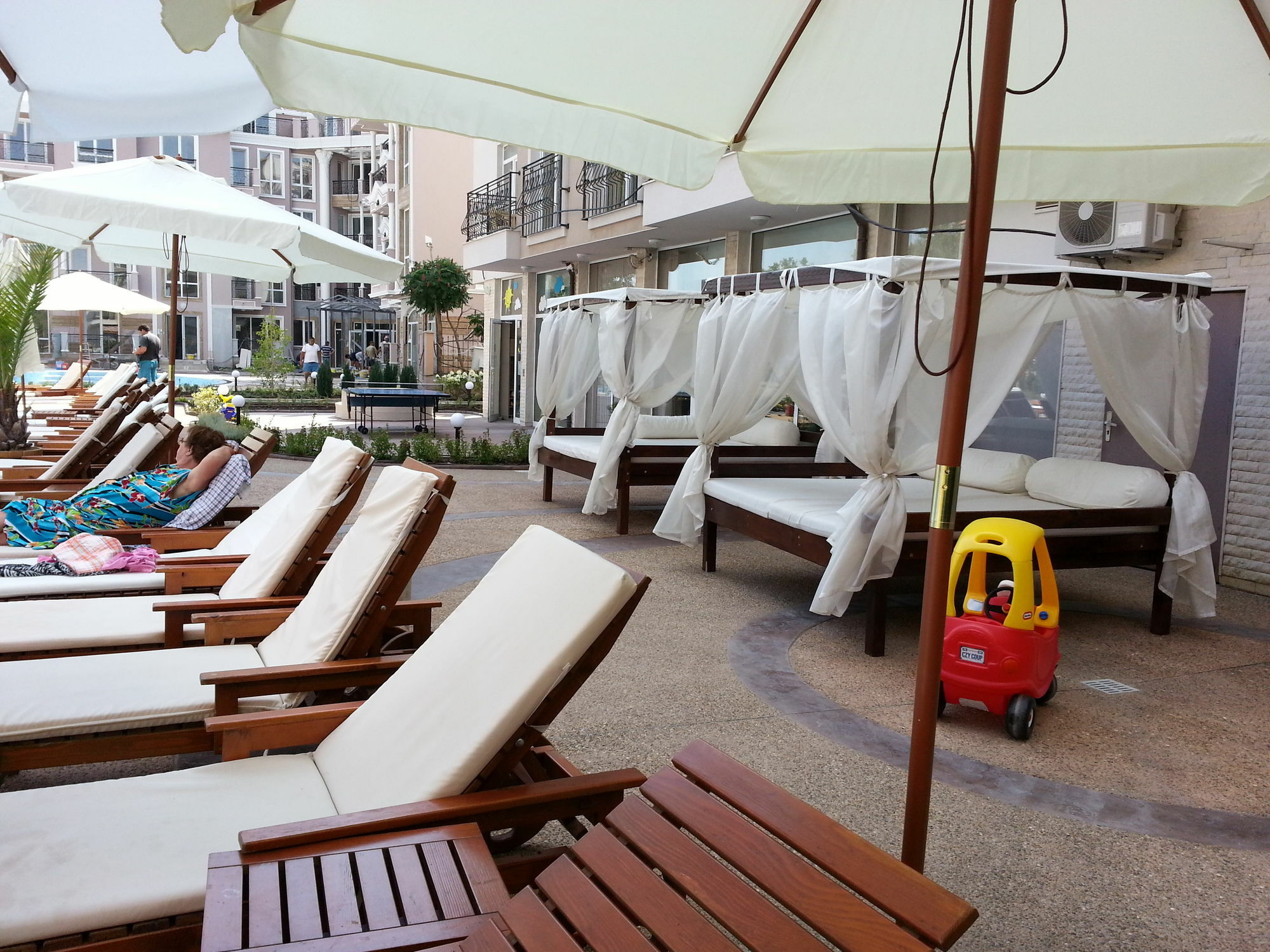 Menada Dawn Park Apartment Sunny Beach Eksteriør billede